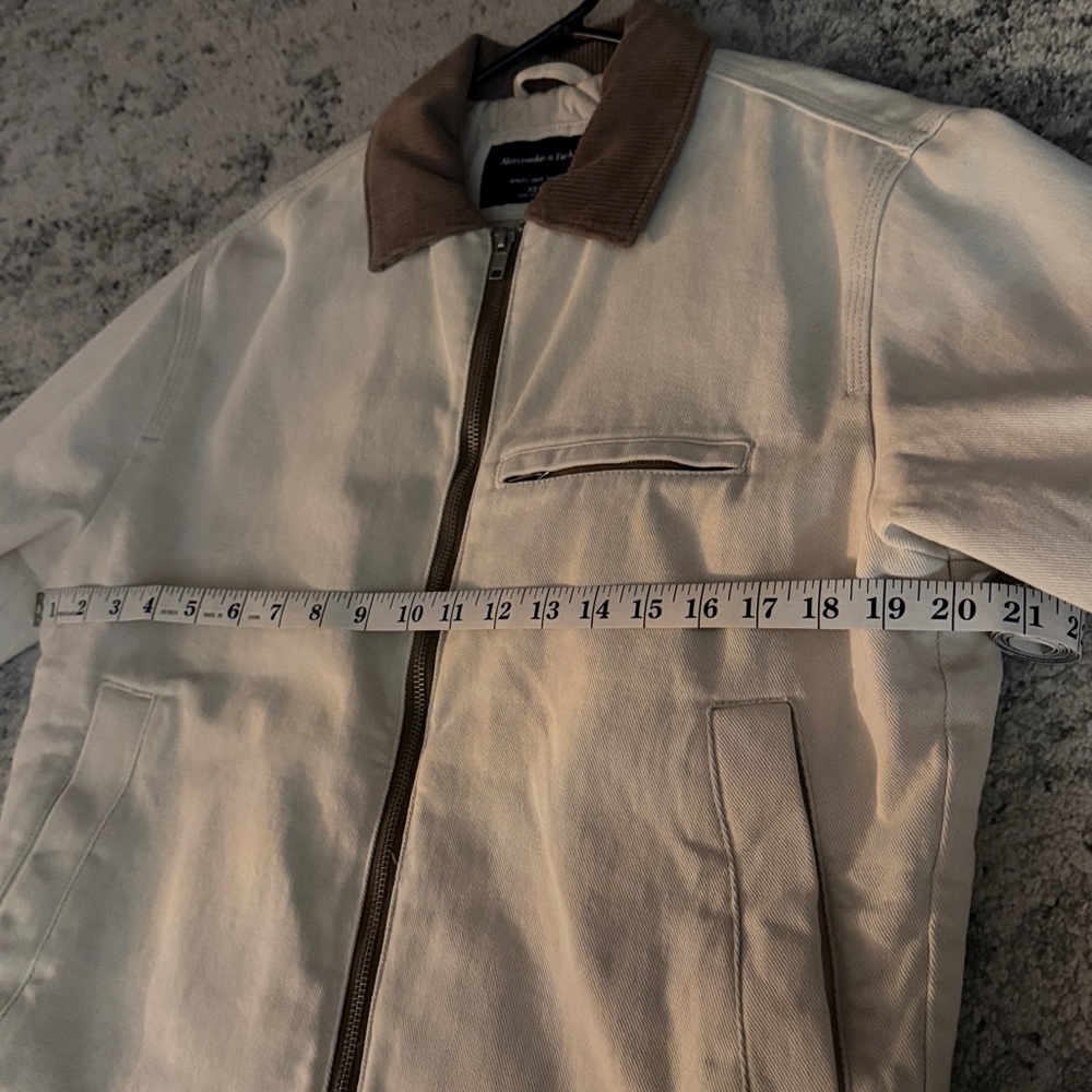 Abercrombie and Fitch workwear zip jacket with corduroy collar - Picture 4 of 6
